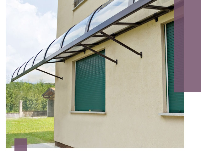 Козырьки над окнами в Белове — изготовление и монтаж по выгоде