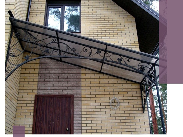 Односкатные козырьки из металла под ключ в Белове